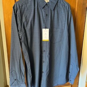 Haggar Men's Blue Button-Up Shirt size large